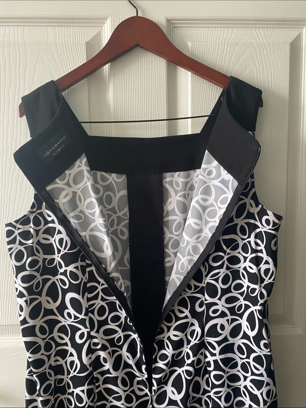 Connected Apparel Black & White Sleeveless Midi Dress with Circle Print XL - Picture 5 of 8